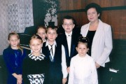 Klasa fortepianu dyrektor Anna Tabisz z uczniami